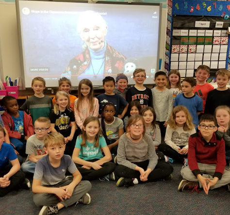 A class 'selfie' with Dr. Jane Goodall